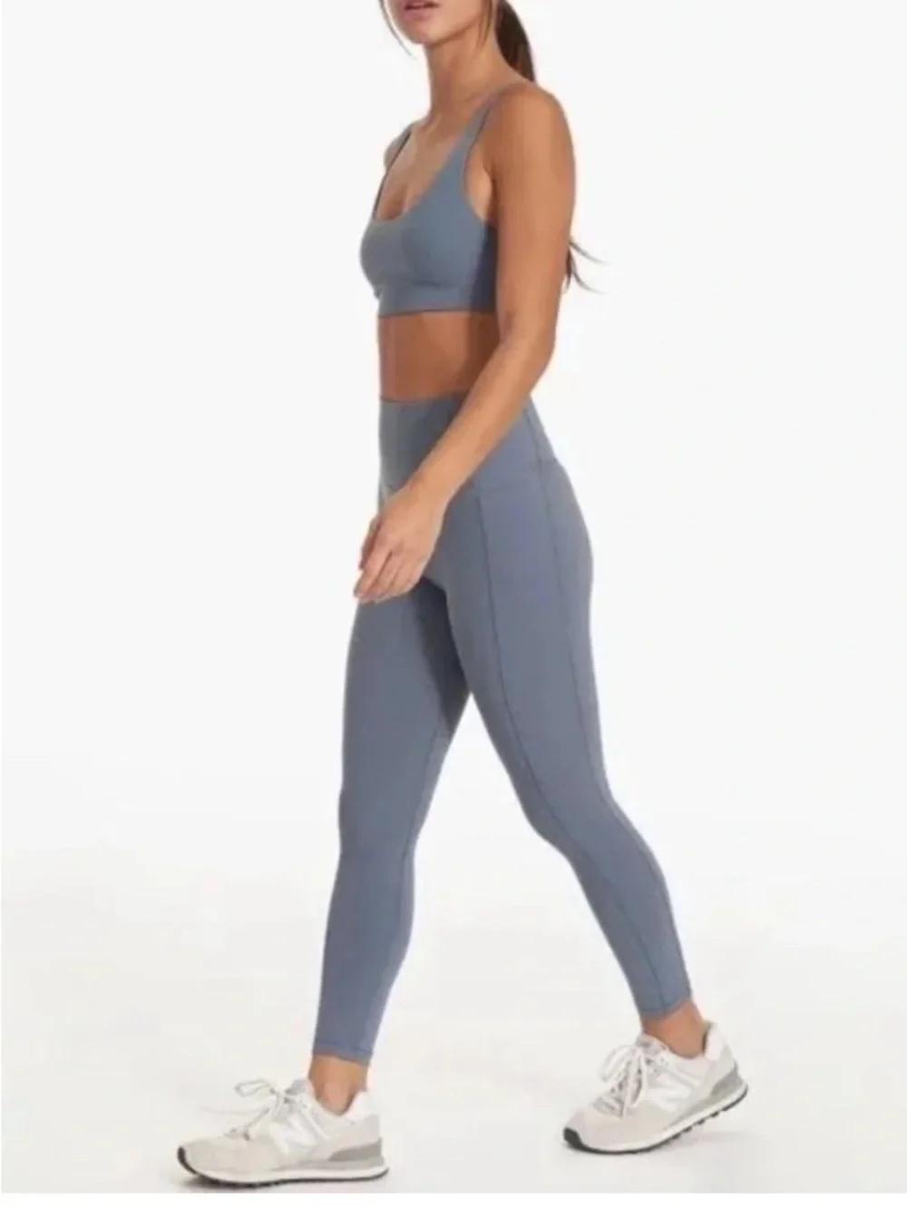 Vuori Studio Pocket Leggings in Slate Gray Size: S